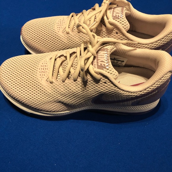 💢SOLD💢 Women’s Nike Zoom - Picture 3 of 6